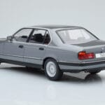 BMW Serie 7 E32 740i Argento MCG 1:18