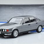 BMW Serie 7 E32 740i Argento MCG 1:18