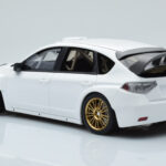 Subaru Impreza WRX STI R205 Con Parti Personalizzate Bianco Otto 1:18 - image 5 of 6