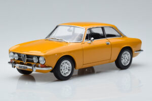 Alfa Romeo 1750 GTV Giallo Norev 1:18