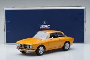 Alfa Romeo 1750 GTV Giallo Norev 1:18 187910 Pressofusione — immagine 7 di 7