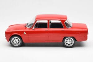 Alfa Romeo Giulia Nuova Super Rosso Custom Wheels MCG 1:18 MCG18333 Pressofusione — immagine 3 di 6