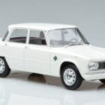 Alfa Romeo Giulia Ti Super Norev 1:18 187970 Pressofusione - image 4 of 6