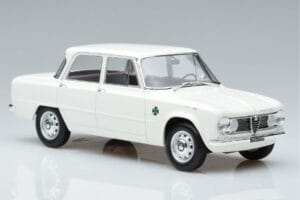 Alfa Romeo Giulia Ti Super Norev 1:18 187970 Pressofusione — immagine 4 di 6