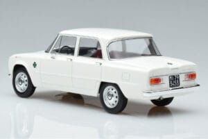 Alfa Romeo Giulia Ti Super Norev 1:18 187970 Pressofusione — immagine 5 di 6