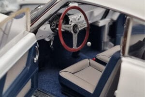 Alfa Romeo Giulietta SV #34 Targa Florio 1960 Kyosho 1:18 08957C Pressofusione — immagine 7 di 9