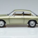 Alfa Romeo GTV 2000 Verde Edizione Limitata Norev 1:18 187913 Pressofusione - image 4 of 7