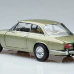 Alfa Romeo GTV 2000 Verde Edizione Limitata Norev 1:18 187913 Pressofusione - image 6 of 7