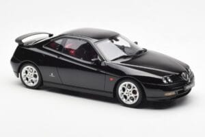 Alfa Romeo GTV V6 916 Nero Otto 1:18 OT1057 Resina — immagine 4 di 6