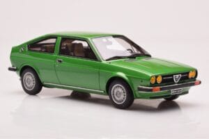 Alfa Romeo Alfasud Sprint Verde Otto 1:18 OT1043 Resina — immagine 4 di 6