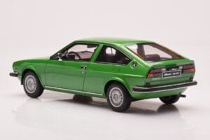 Alfa Romeo Alfasud Sprint Verde Otto 1:18 OT1043 Resina — immagine 5 di 6