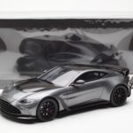 Aston Martin V12 Vantage Magnetic Argento GT Spirit 1:18 GT443 - image 6 of 6