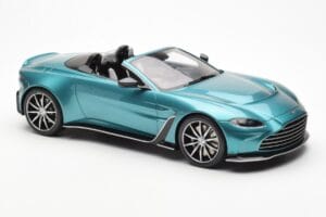 Aston Martin V12 Vantage Roadster Tayos Turchese Verde GT Spirit 1:18 GT445 Resina — immagine 4 di 6