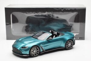 Aston Martin V12 Vantage Roadster Tayos Turchese Verde GT Spirit 1:18 GT445 Resina — immagine 6 di 6