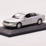 Audi A8 D2 Argento Striscia Verde Minichamps 1:43 - image 2 of 4