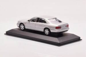 Audi A8 D2 Argento Minichamps 1:43 433013006 Pressofusione — immagine 3 di 4