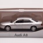 Audi A8 D2 Argento Minichamps 1:43 - image 4 of 4