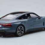 Audi E-Tron GT Grigio GT Spirit 1:18 - image 2 of 6