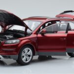 Audi Q7 4L Rosso Granato Kyosho 1:18 - image 2 of 8