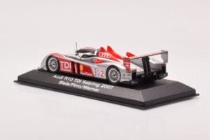 Audi R10 TDI LMP1 #2 F. Biela / E. Pirro / M. Werner 12 Hours of Sebring 2007 Minichamps 1:43 5020700233 Pressofusione — immagine 3 di 4
