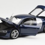 Audi R8 4.2 FSI V8 Blu Kyosho 1:18 09213BL - image 2 of 8