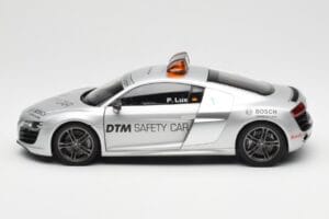 Audi R8 5.2 DTM Safety Car 2010 Kyosho 1:18 09216DTM Pressofusione — immagine 4 di 8