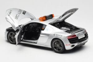 Audi R8 5.2 DTM Safety Car 2010 Kyosho 1:18 09216DTM Pressofusione — immagine 5 di 8