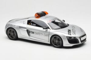 Audi R8 5.2 DTM Safety Car 2010 Kyosho 1:18 09216DTM Pressofusione — immagine 6 di 8