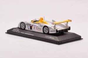 Audi R8 Infineon #2 L. Aiello / R. Capello / Pescatori 2nd Place 24 Hours of Le Mans 2001 Minichamps 1:43 400011202 Pressofus — immagine 3 di 4