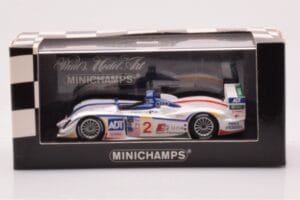 Audi R8 #2 E. Pirro / F. Biela / A. McNish 12 Hours of Sebring 2nd Place 2005 Minichamps 1:43 400051302 Pressofusione — immagine 4 di 4
