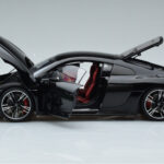 Audi R8 Performance Nero Kengfai 1:18 - image 4 of 10