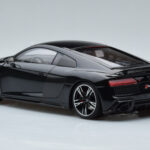 Audi R8 Performance Nero Kengfai 1:18 - image 7 of 10