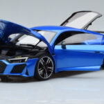 Audi R8 Performance Blu Kengfai 1:18 - image 2 of 10