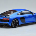 Audi R8 Performance Blu Kengfai 1:18 - image 3 of 10