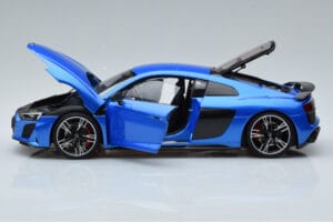 Audi R8 Performance Blu Kengfai 1:18 VAKF-0355 Pressofusione — immagine 4 di 10