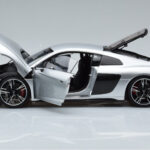 Audi R8 Performance Argento Kengfai 1:18 - image 4 of 10