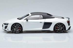Audi R8 Spyder Performance Bianco Kengfai 1:18 VAKF-0351 Pressofusione — immagine 4 di 11