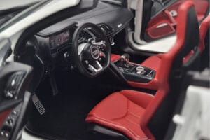 Audi R8 Spyder Performance Bianco Kengfai 1:18 VAKF-0351 Pressofusione — immagine 9 di 11
