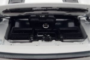 Audi R8 Spyder Performance Bianco Kengfai 1:18 VAKF-0351 Pressofusione — immagine 10 di 11