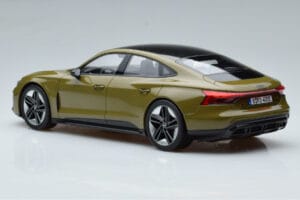 Audi RS E-Tron GT Oliva Norev 1:18 188380 Pressofusione — immagine 5 di 6