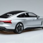 Audi RS e-tron GT Argento Norev 1:18 188381 Pressofusione - image 2 of 6