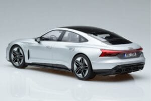 Audi RS e-tron GT Argento Norev 1:18 188381 Pressofusione — immagine 5 di 6
