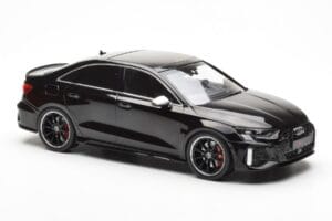 Audi RS3 8Y Berlina Nero MCG 1:18 MCG18450 Pressofusione — immagine 4 di 6