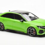 Audi RS3 8Y Berlina Verde MCG 1:18 - image 4 of 6