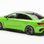 Audi RS3 8Y Berlina Verde MCG 1:18 - image 5 of 6