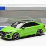 Audi RS3 8Y Berlina Verde MCG 1:18 - image 6 of 6