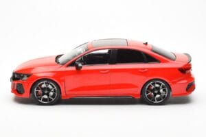 Audi RS3 8Y Berlina Rosso MCG 1:18 MCG18451 Pressofusione — immagine 3 di 6