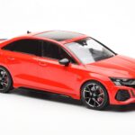 Audi RS3 8Y Berlina Rosso MCG 1:18 - image 4 of 6