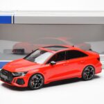 Audi RS3 8Y Berlina Rosso MCG 1:18 - image 6 of 6