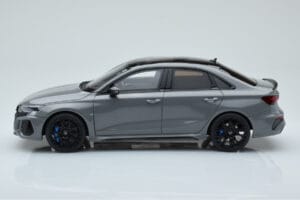 Audi RS3 8Y Berlina Performance Edition Grigio GT Spirit 1:18 GT885 Resina — immagine 3 di 6